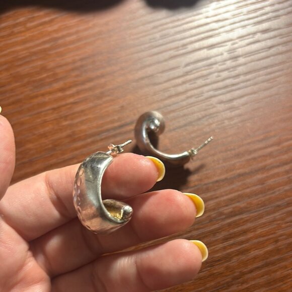 Vintage Sterling Silver 925 Elegant Statement Curved Hoop Earrings - Picture 4 of 11